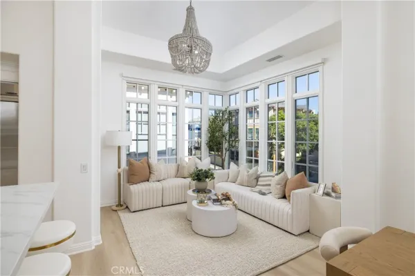 $2,375,000 | 2545 Bungalow Place, Unit 12, Corona del Mar, CA 92625