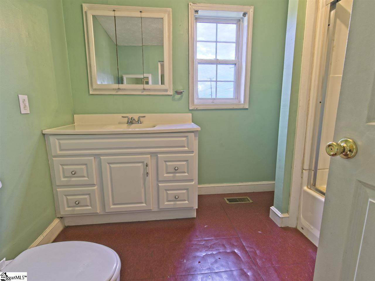 1715 Old Easley Bridge Road Greenville, SC 29611 - Photo 17 of 27 Gallery Image 17
