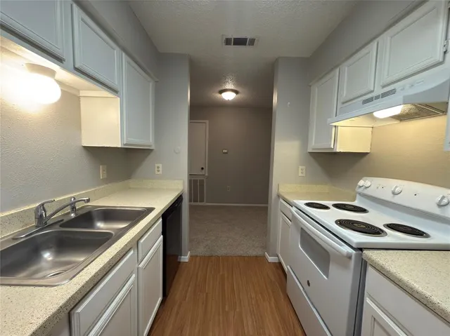 $750 | 9696 Walnut Street, Unit 1316, Dallas, TX 75243