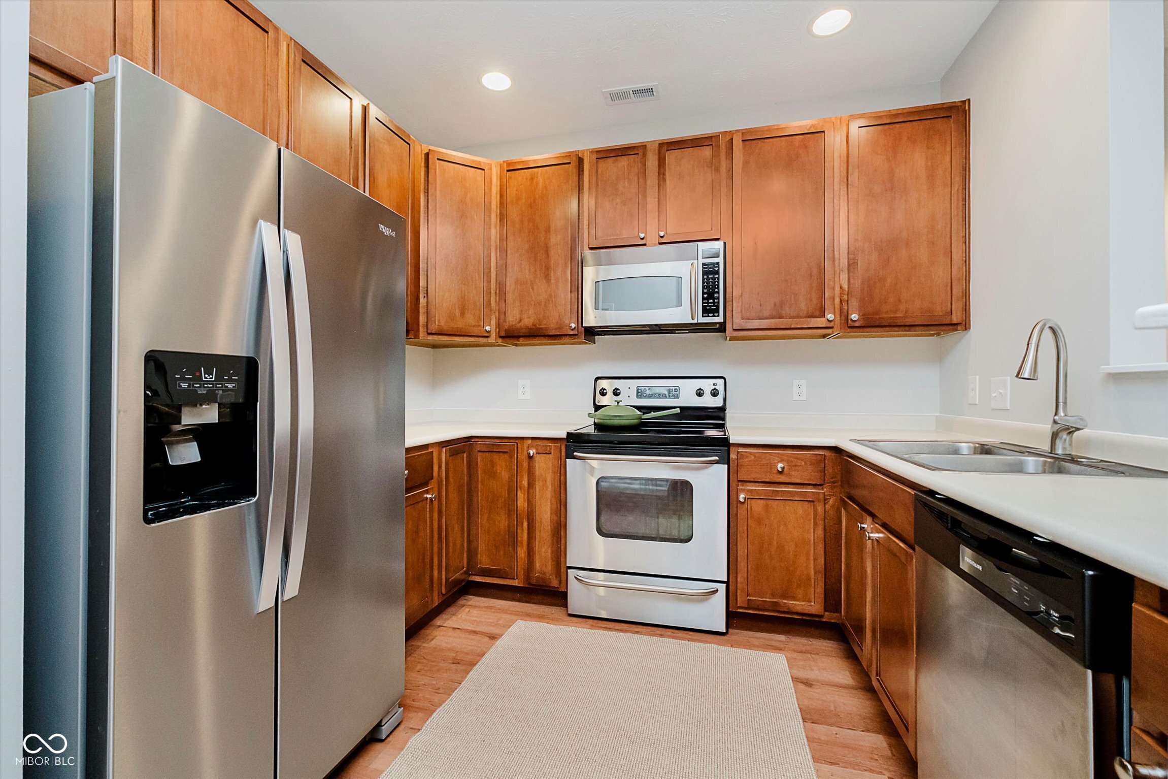 1018 Reserve Way Indianapolis, IN 46220 - Photo 13 of 31