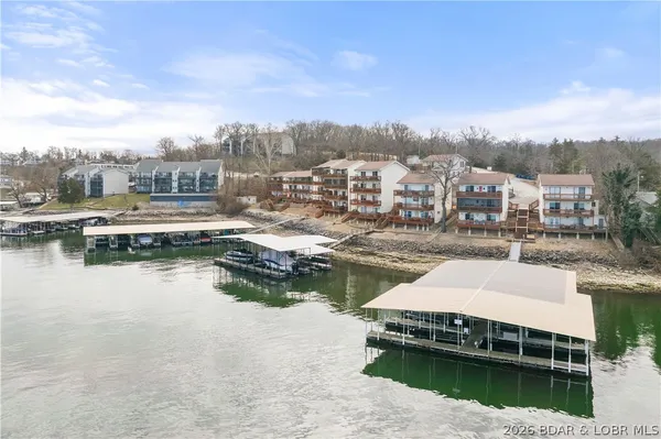 $259,999 | 160 Tara Road, Unit 902, Lake Ozark, MO 65049