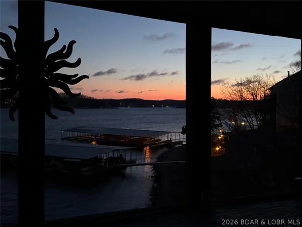 $259,999 | 160 Tara Road, Unit 902, Lake Ozark, MO 65049