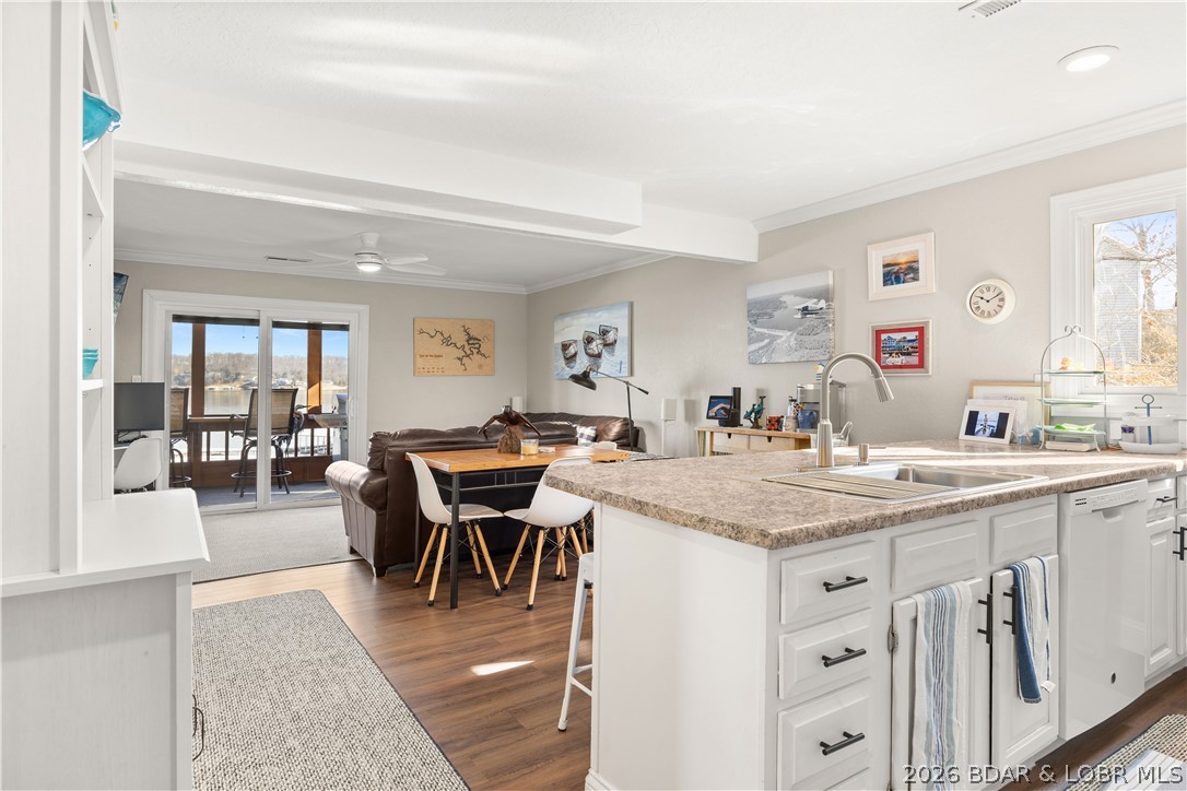 160 Tara Road, Unit 902 Lake Ozark, MO 65049 - Photo 4 of 38