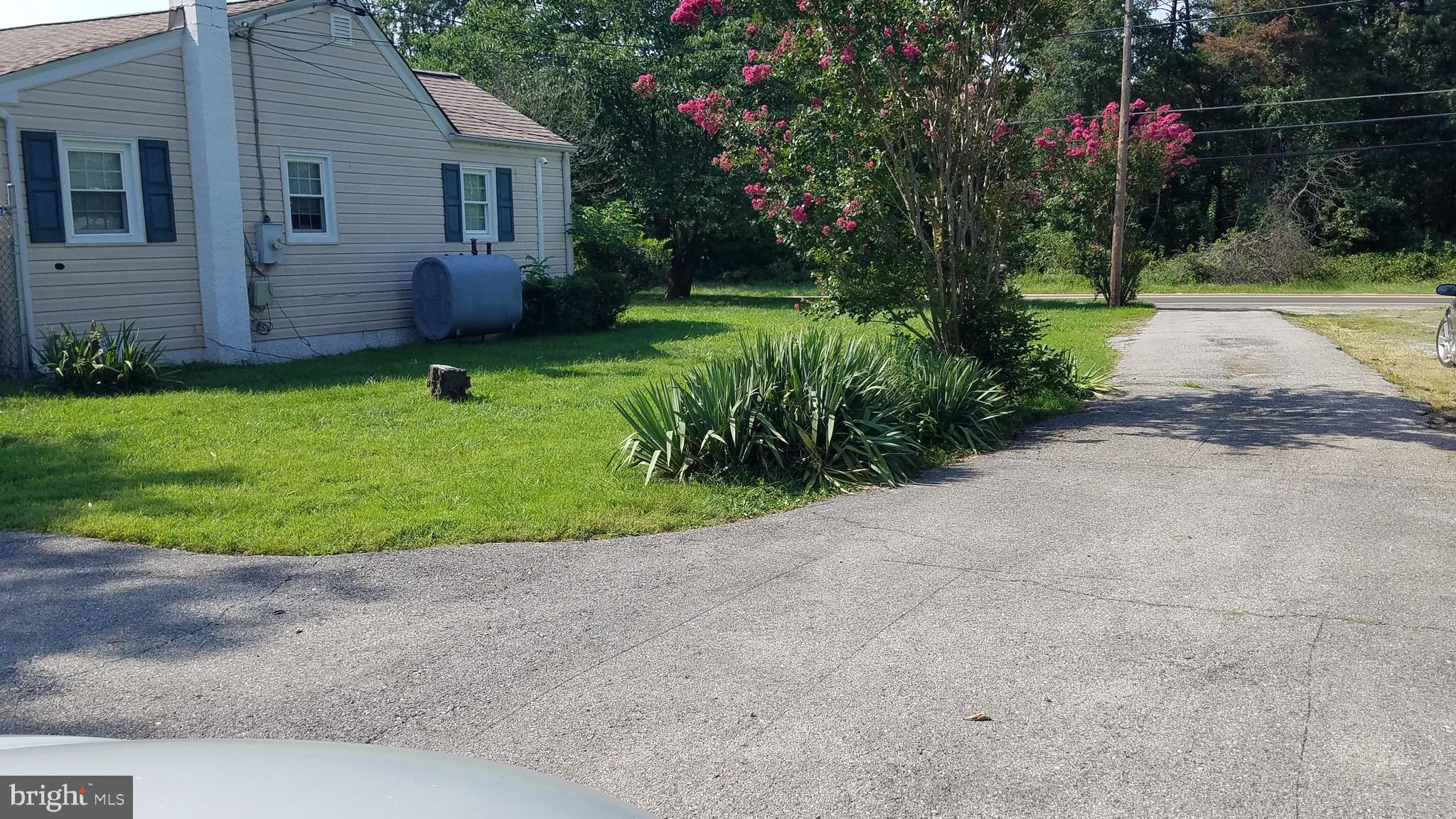 8212 Woodyard Road Clinton, MD 20735 - Photo 2 of 24 Home Driveway!