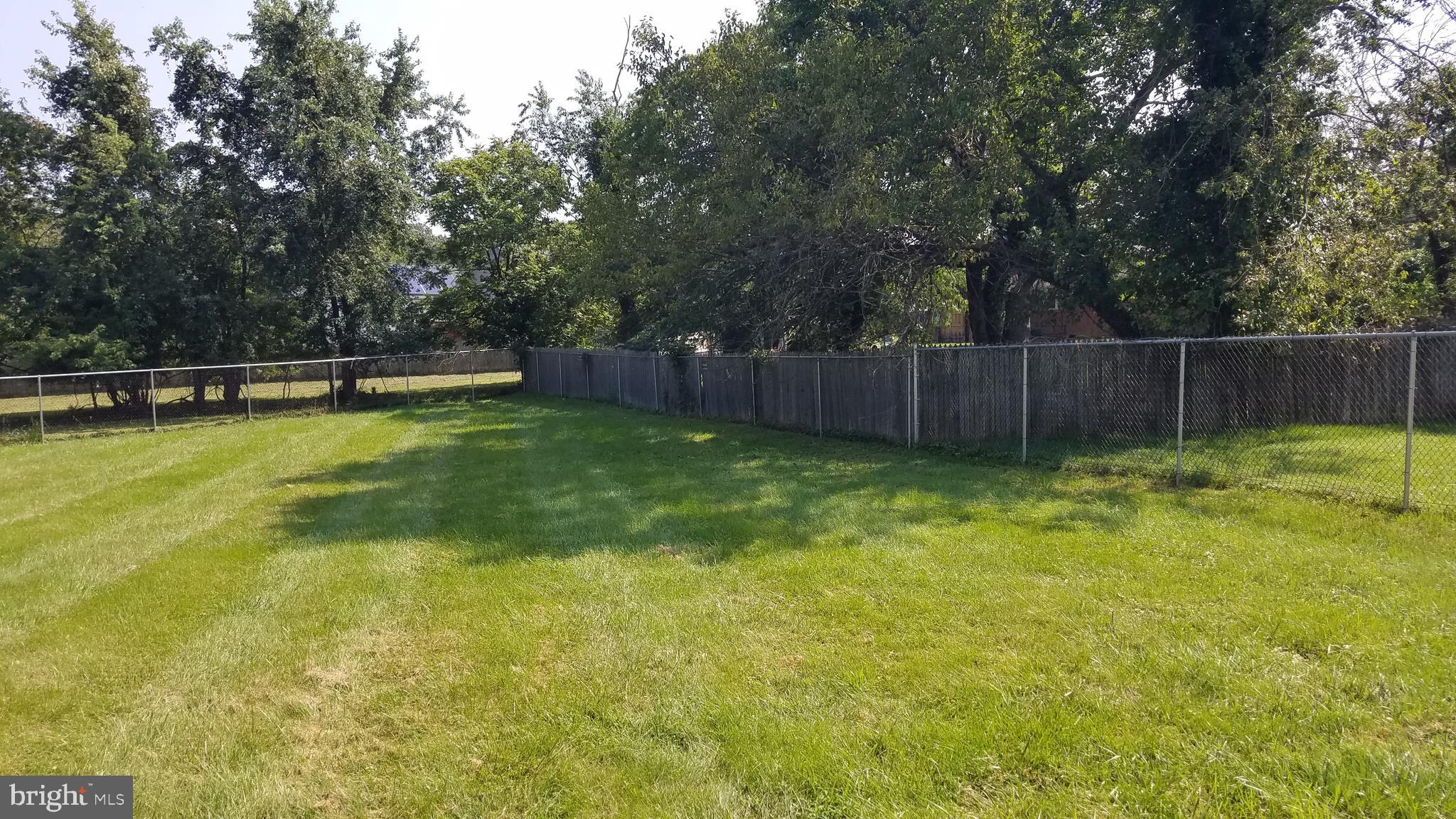 8212 Woodyard Road Clinton, MD 20735 - Photo 23 of 24 Tennis anyone?