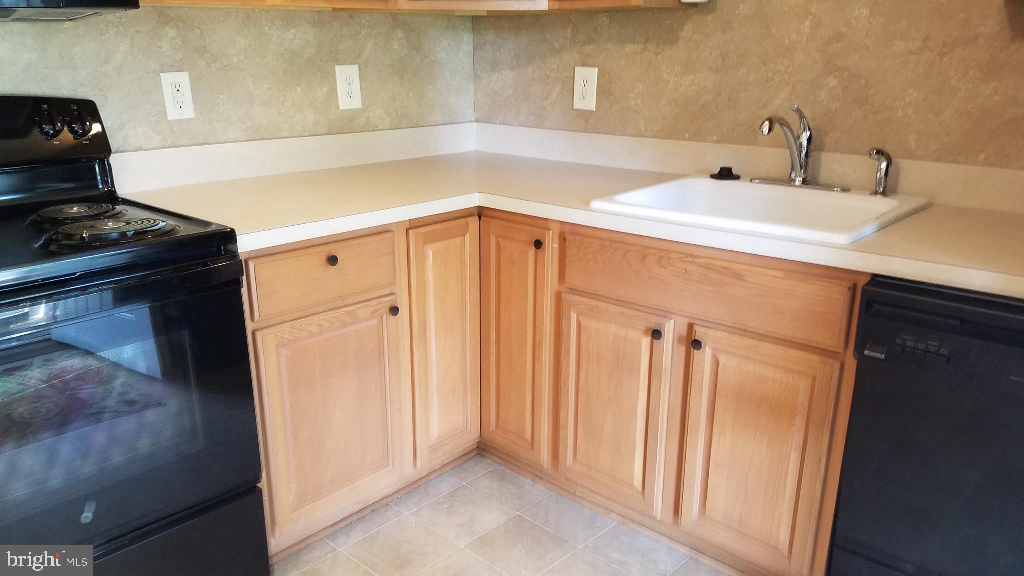 8212 Woodyard Road Clinton, MD 20735 - Photo 5 of 24 Gallery Image 5