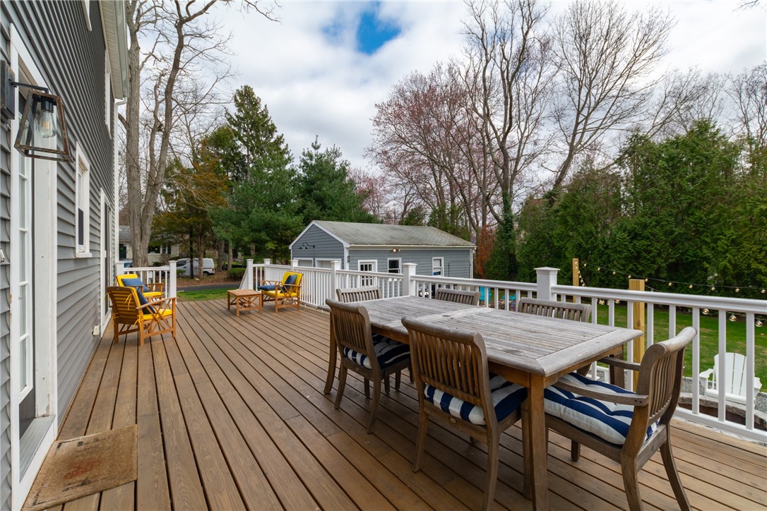 8 Curtis Road Bristol, RI 02809 - Photo 12 of 50