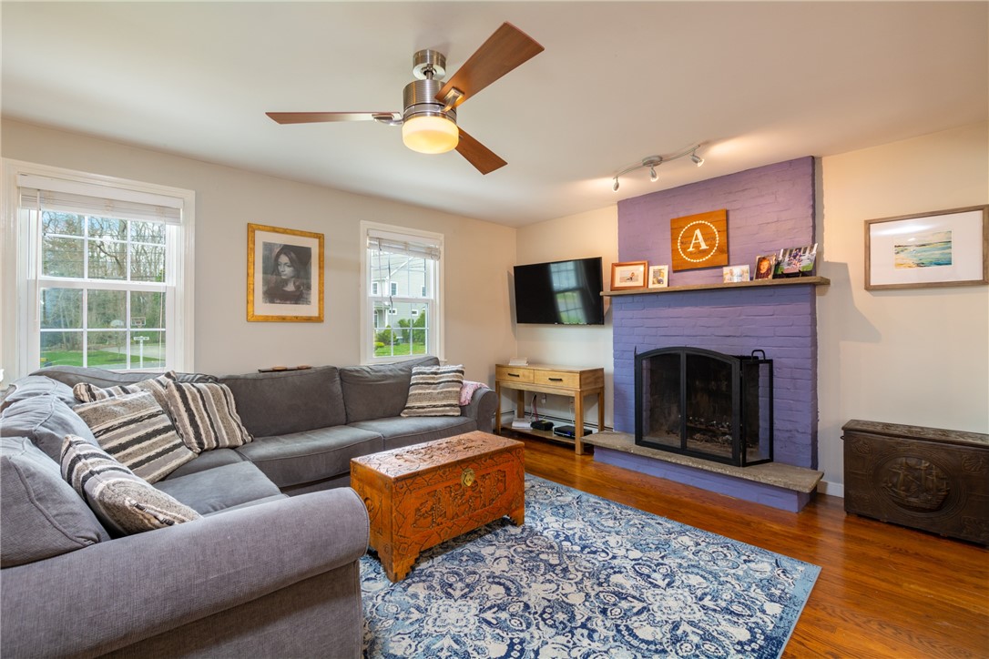 8 Curtis Road Bristol, RI 02809 - Photo 24 of 50 Fireplace focal point.