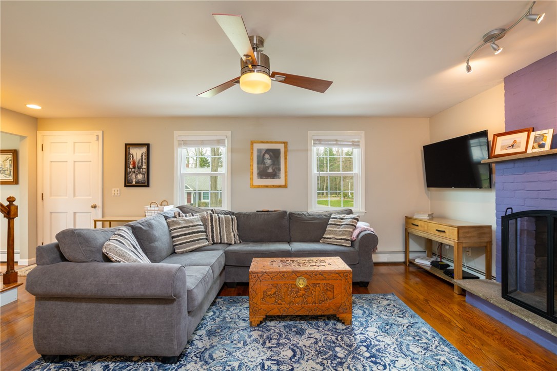8 Curtis Road Bristol, RI 02809 - Photo 25 of 50