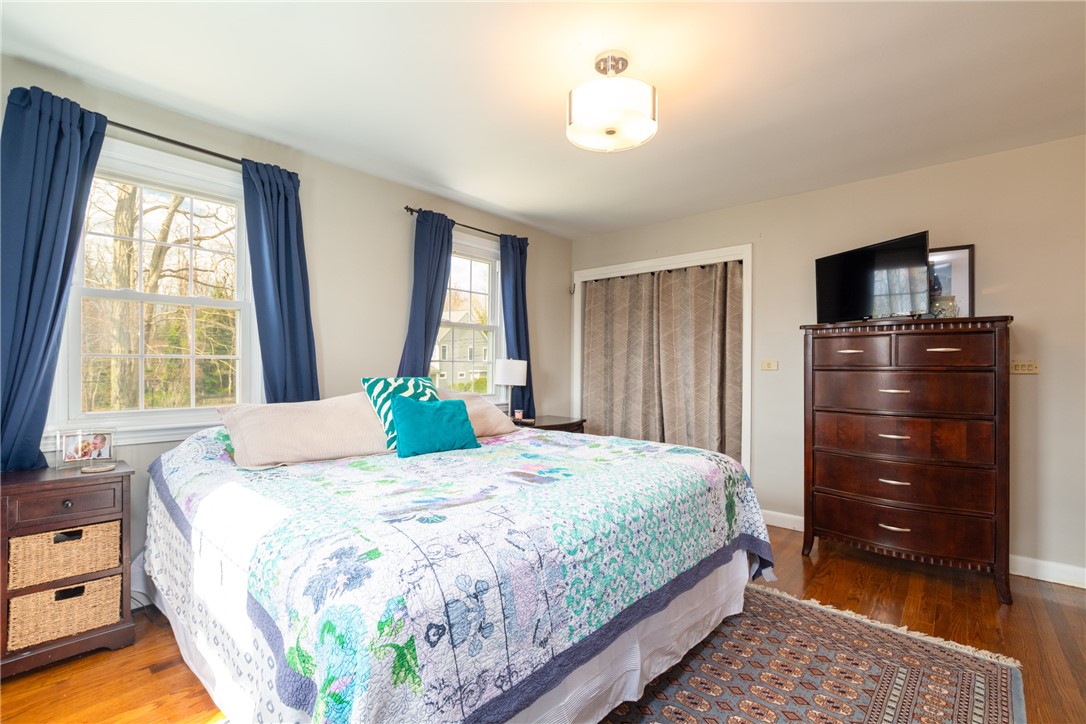 8 Curtis Road Bristol, RI 02809 - Photo 37 of 50