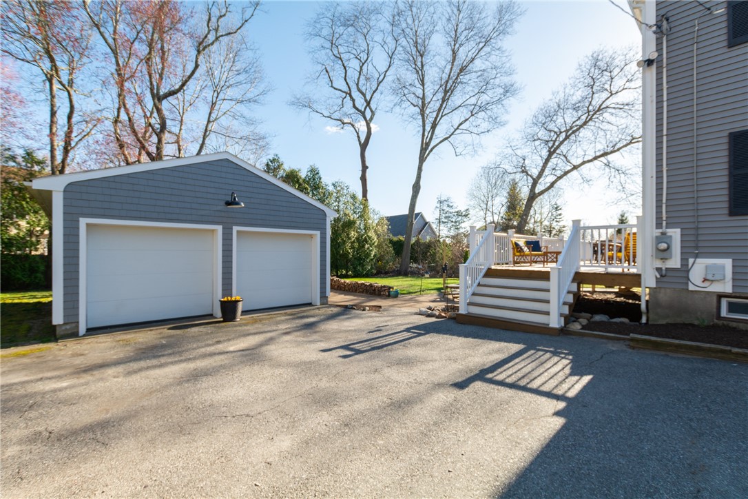 8 Curtis Road Bristol, RI 02809 - Photo 6 of 50 Two car detached garage