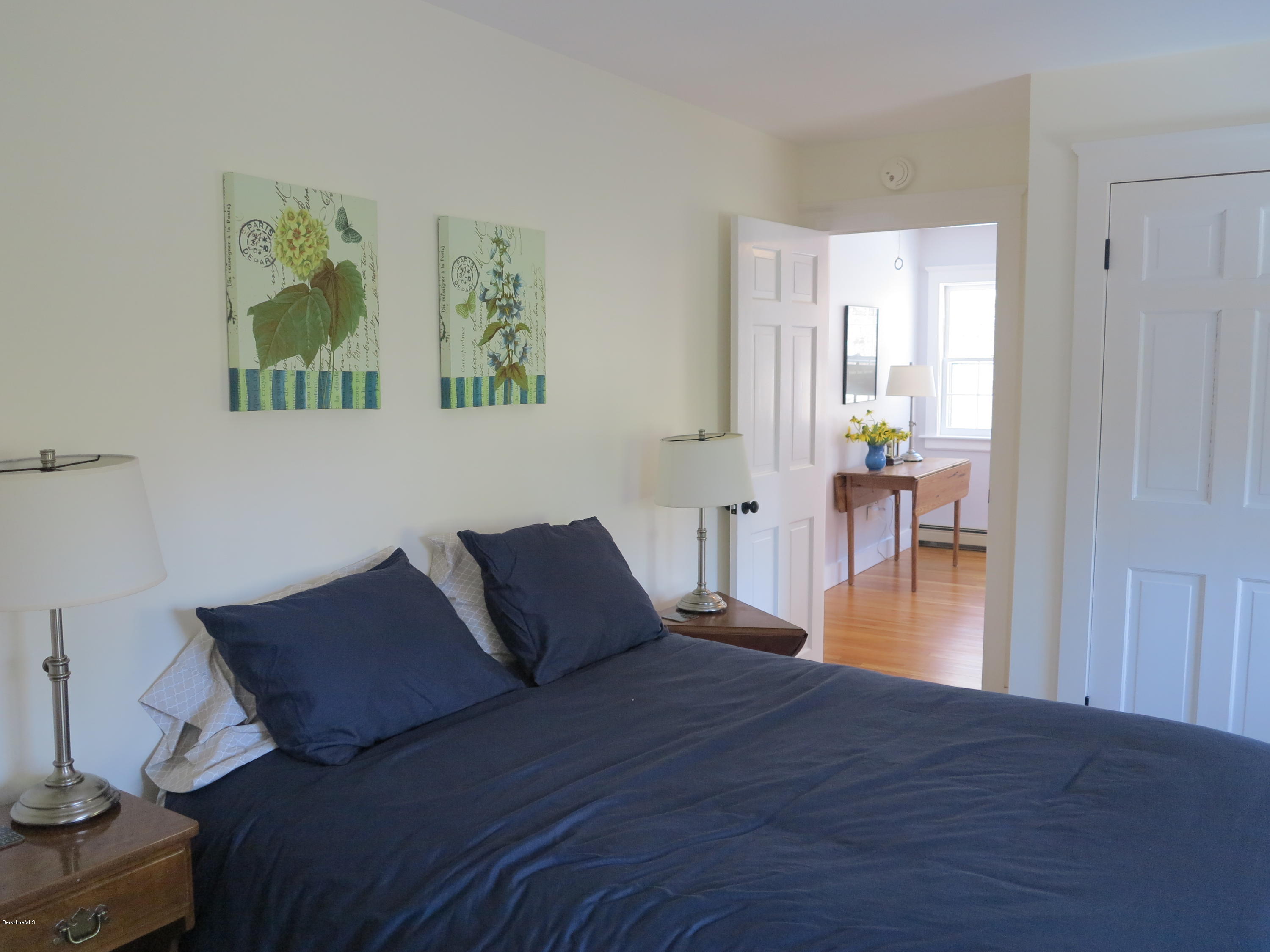 355 South Undermountain Road Sheffield, MA 01257 - Photo 19 of 25 20guestroom2