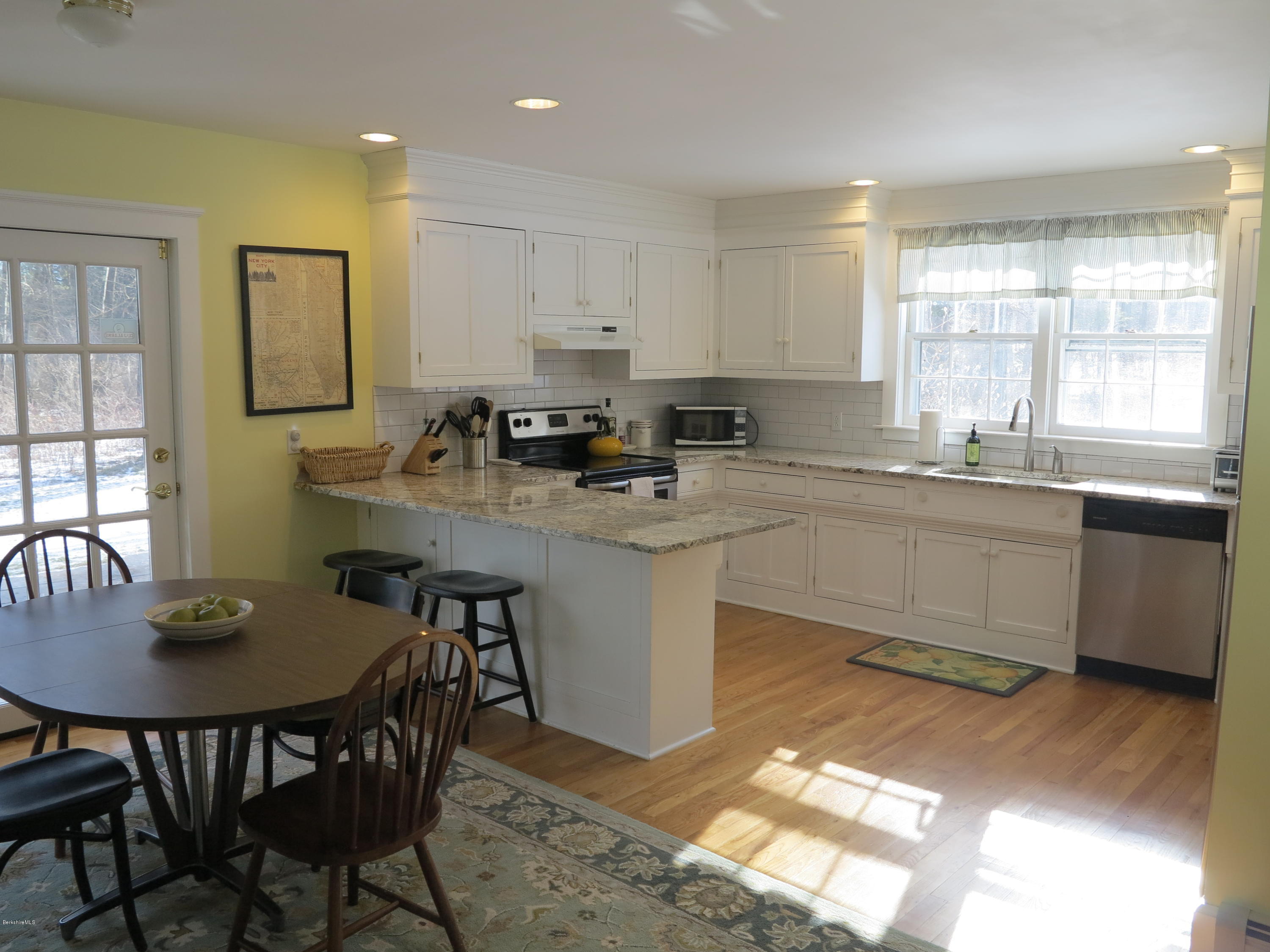 355 South Undermountain Road Sheffield, MA 01257 - Photo 3 of 25 4kitchen