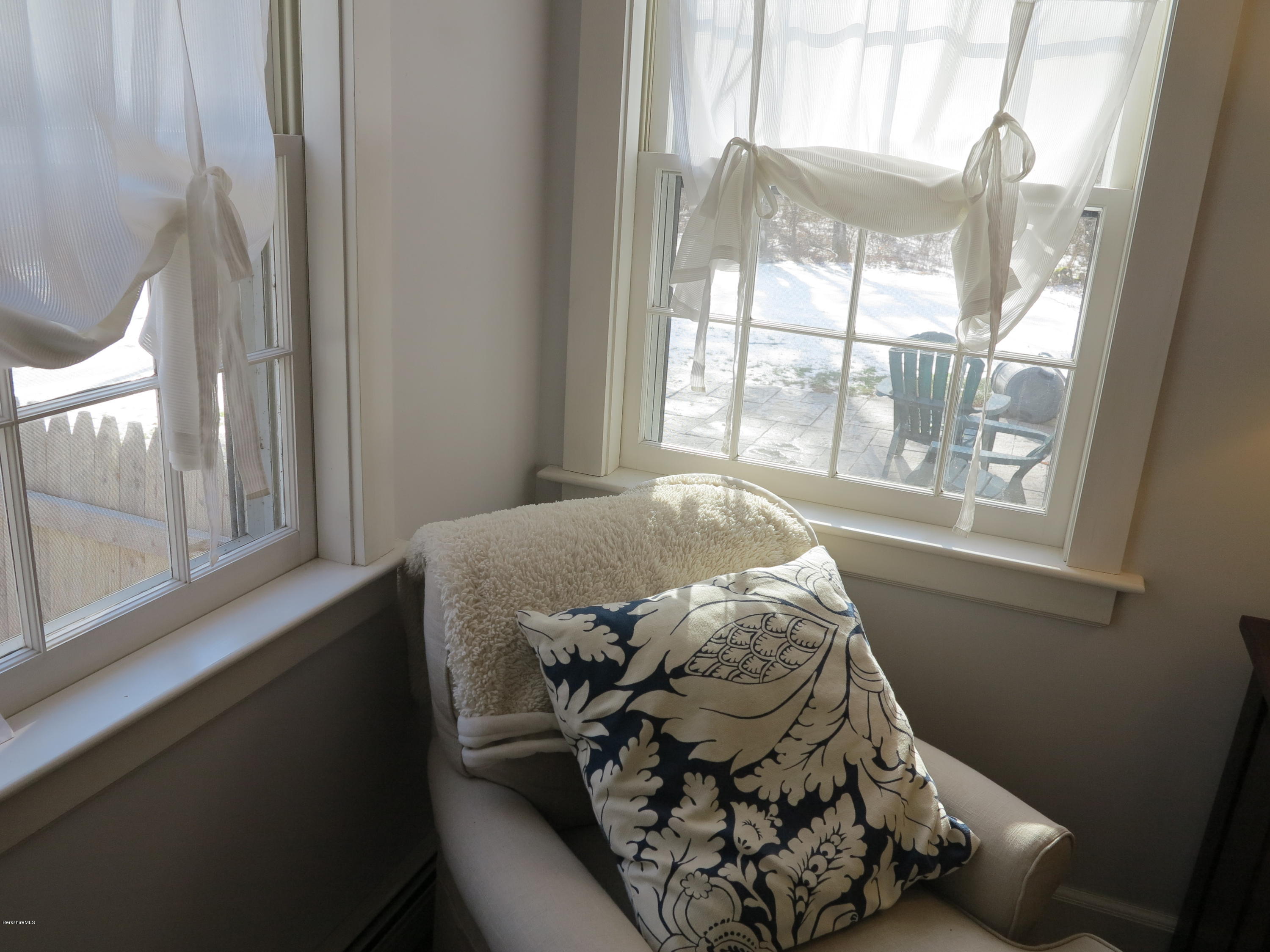 355 South Undermountain Road Sheffield, MA 01257 - Photo 9 of 25 10readingnook