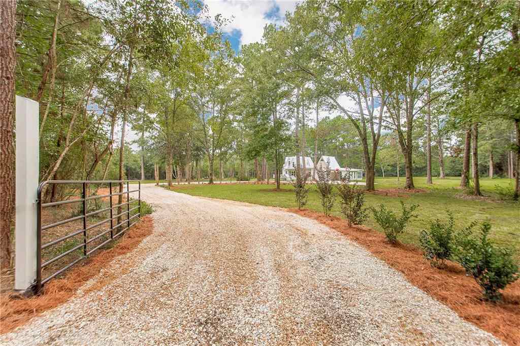 76273 Louis Quave Road Covington, LA 70435 - Photo 2 of 25 Gallery Image 2