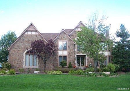 3736 Summit Ridge Drive Rochester, MI 48306 - Photo 1 of 18 3736 Summit Ridge CL