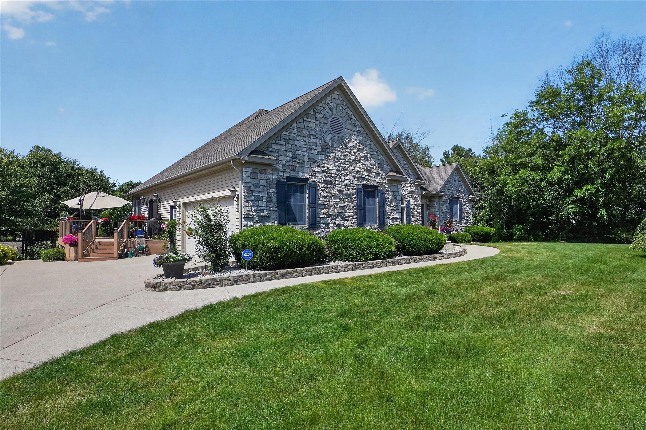 325 Priest Road Owosso, MI 48867 - Photo 64 of 86 Front / Driveway