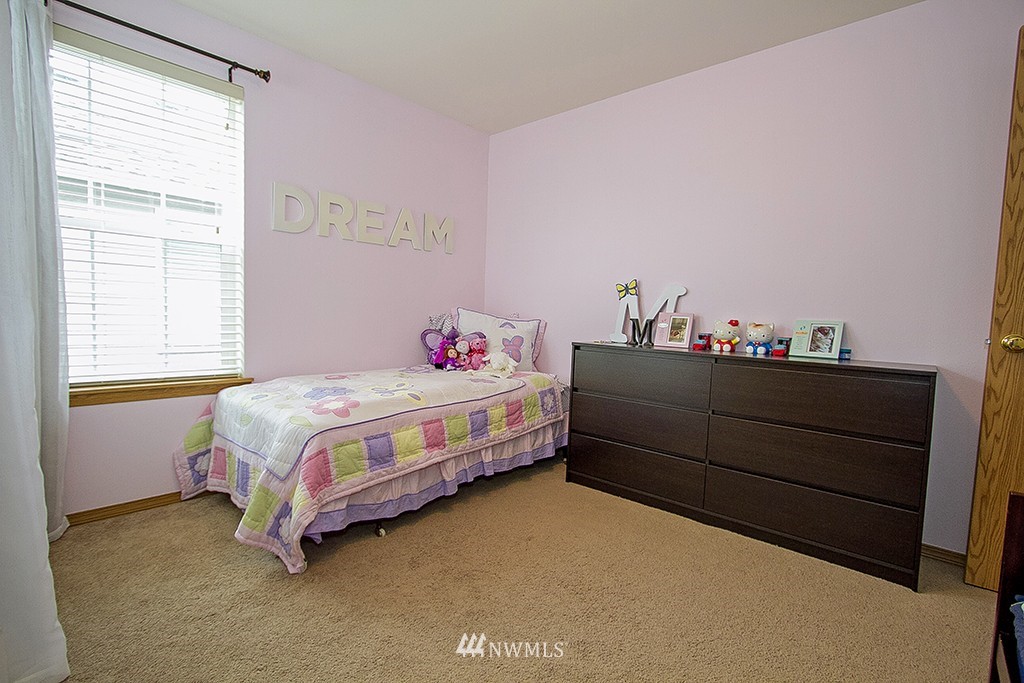 237 Bremerton Avenue Northeast Renton, WA 98059 - Photo 11 of 14 Gallery Image 11