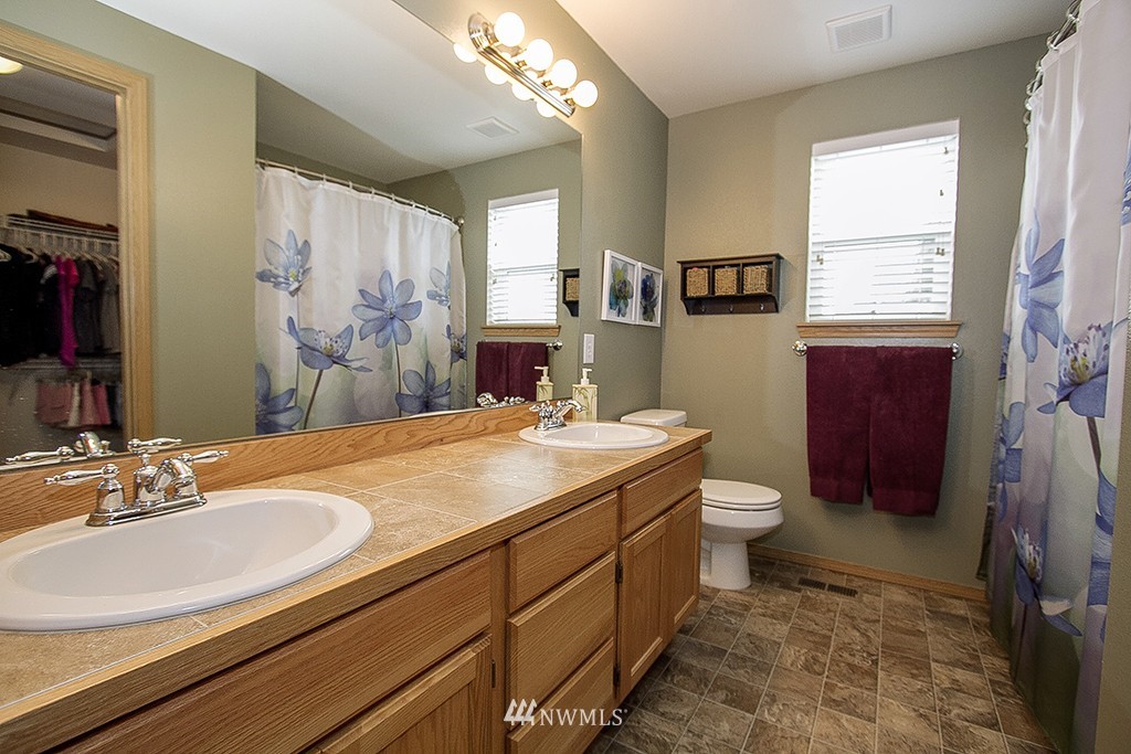 237 Bremerton Avenue Northeast Renton, WA 98059 - Photo 9 of 14 Gallery Image 9
