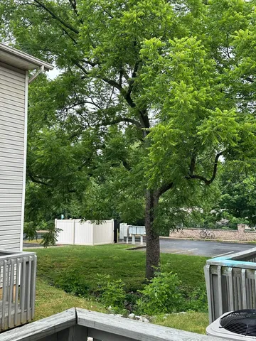 $1,295 | 648 East Sherwood Hills Drive, Bloomington, IN 47401