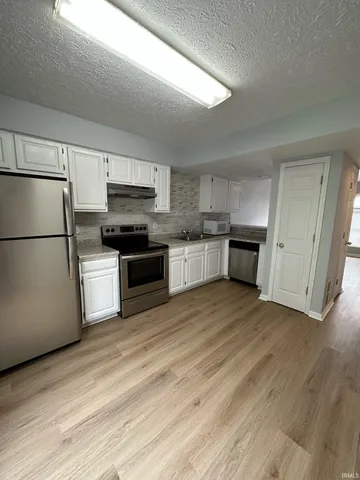 $1,295 | 648 East Sherwood Hills Drive, Bloomington, IN 47401