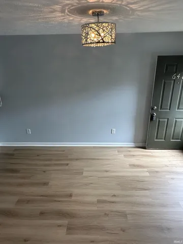 $1,295 | 648 East Sherwood Hills Drive, Bloomington, IN 47401