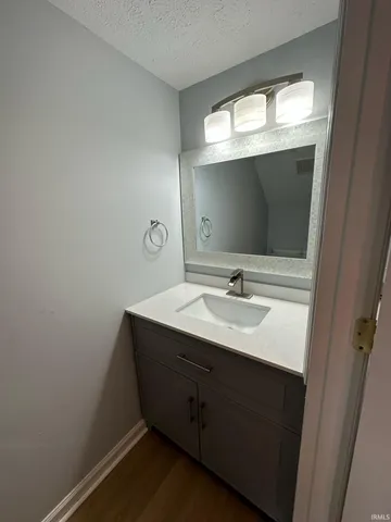 $1,295 | 648 East Sherwood Hills Drive, Bloomington, IN 47401