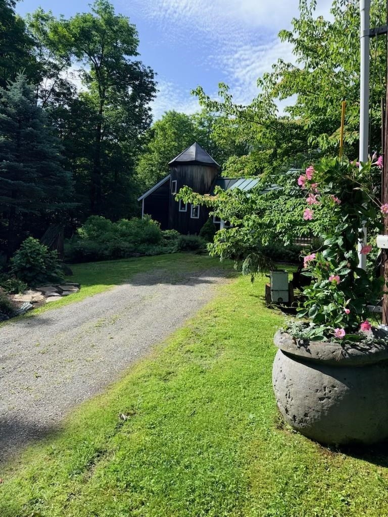 8 Twin Rocks Road West Dover, VT 05356 - Photo 5 of 60