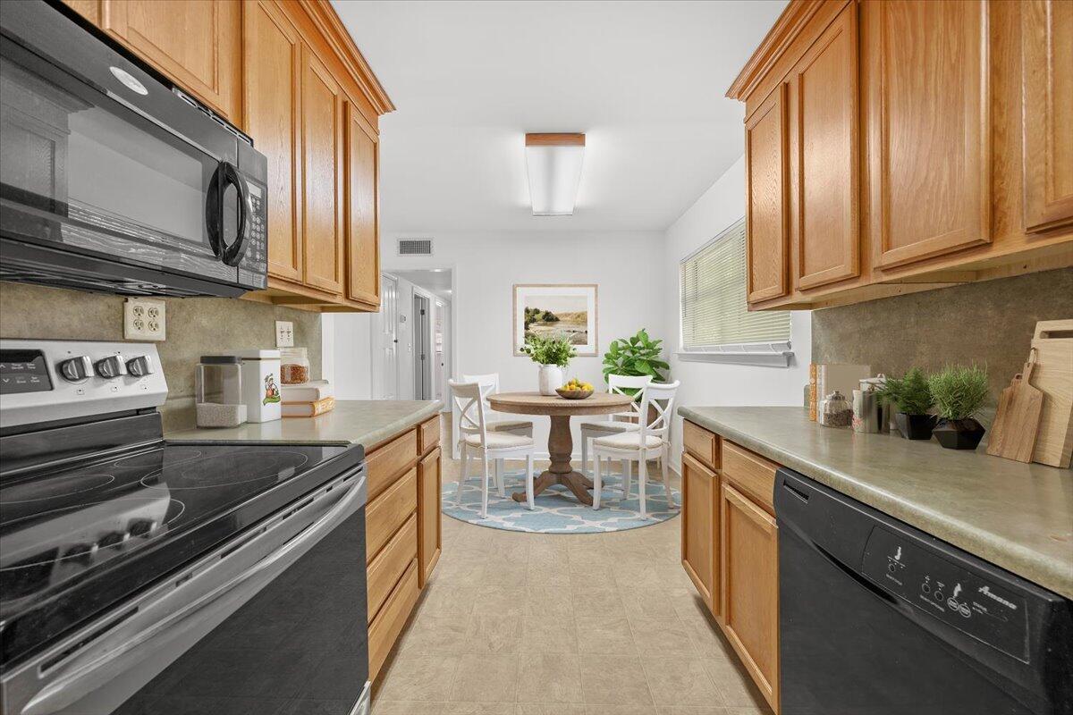 922 East Montclair Road Pensacola, FL 32505 - Photo 12 of 29 11-1V3A4234_Final