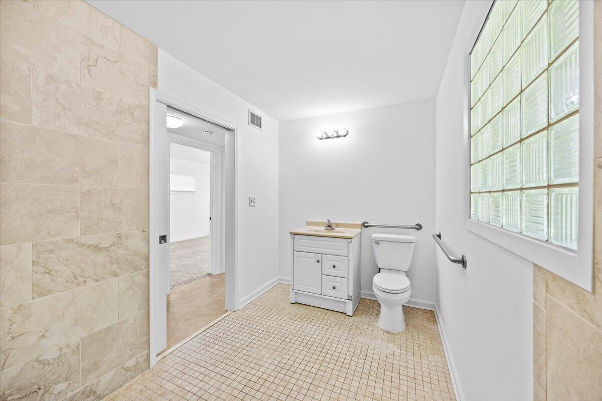 922 East Montclair Road Pensacola, FL 32505 - Photo 21 of 29 20-1V3A4295