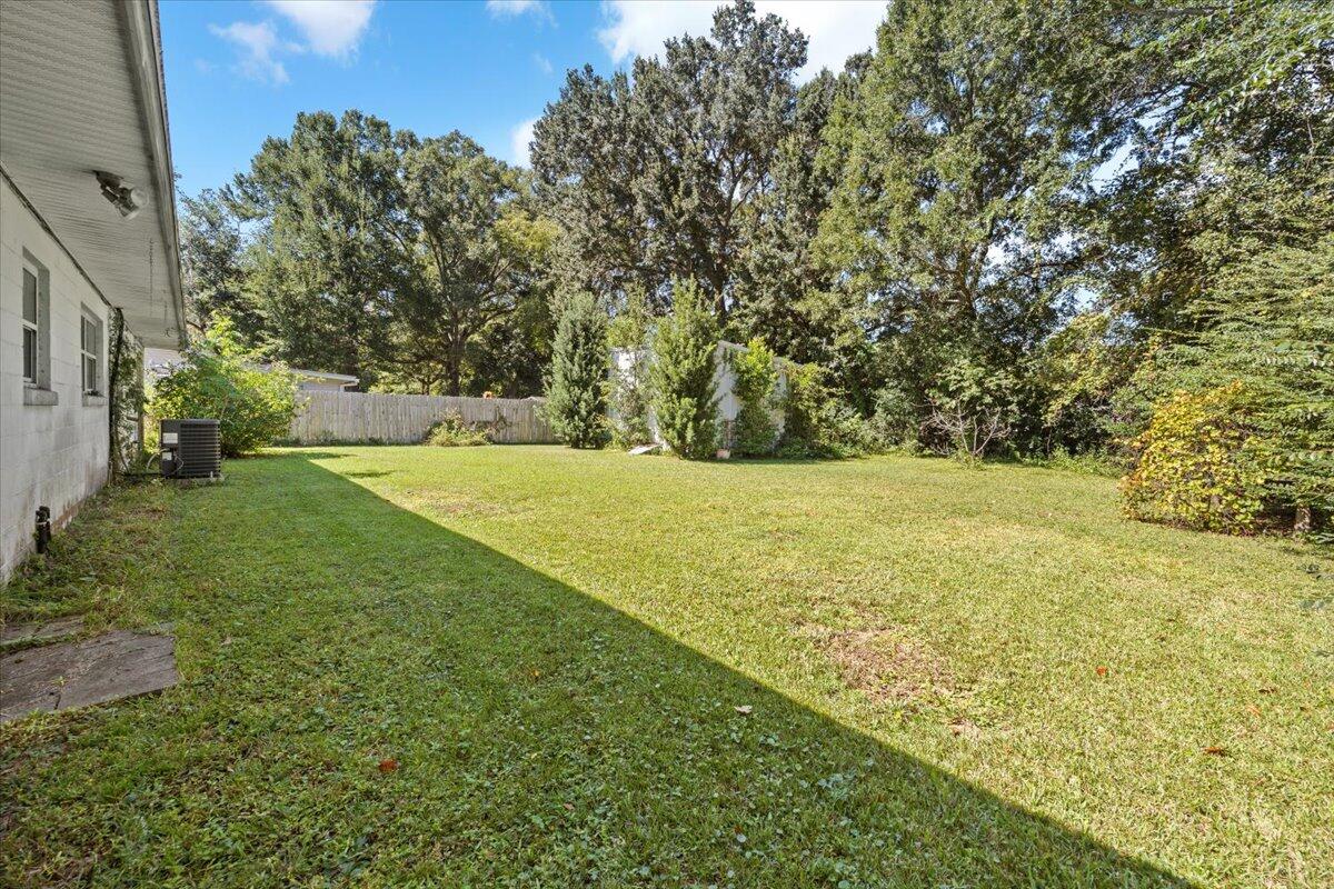 922 East Montclair Road Pensacola, FL 32505 - Photo 23 of 29 22-1V3A4185