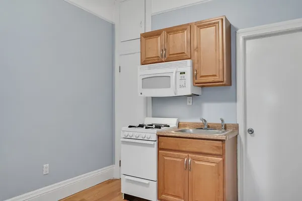 $2,100 | 290 Commonwealth Avenue, Unit 24, Boston, MA 02115