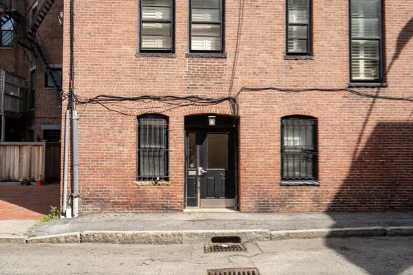 $2,100 | 290 Commonwealth Avenue, Unit 24, Boston, MA 02115