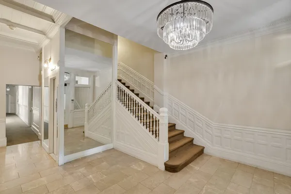 a view of entryway with a front door