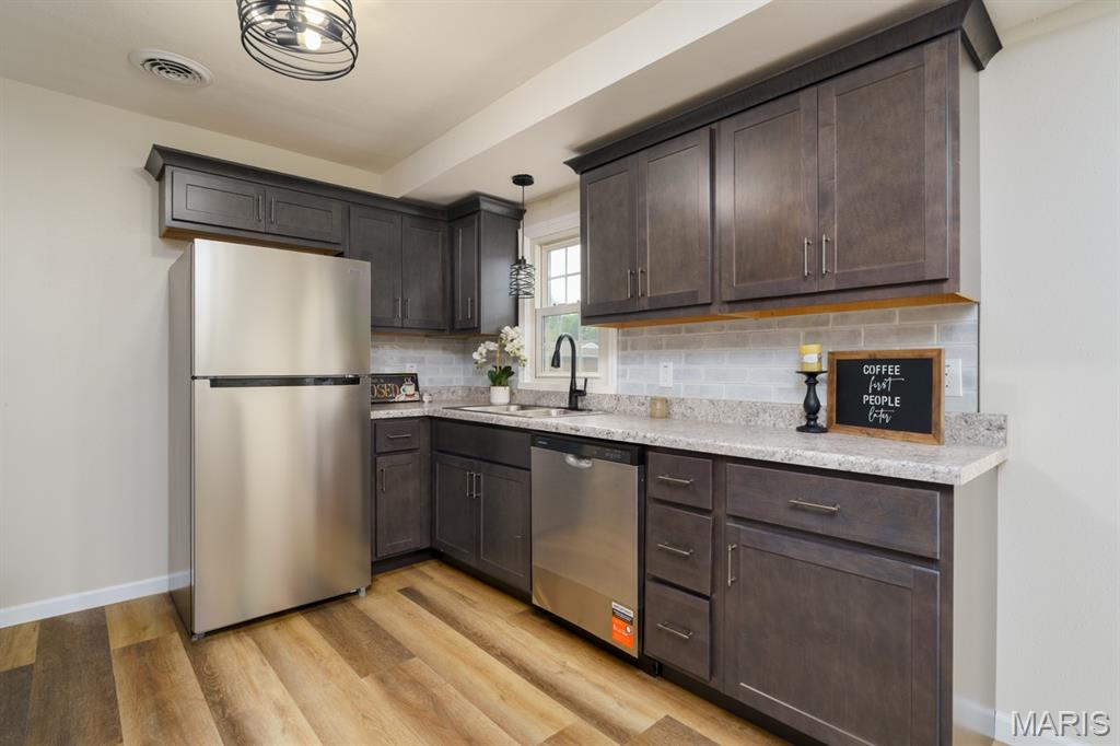 41 Riviera Drive Granite City, IL 62040 - Photo 13 of 33