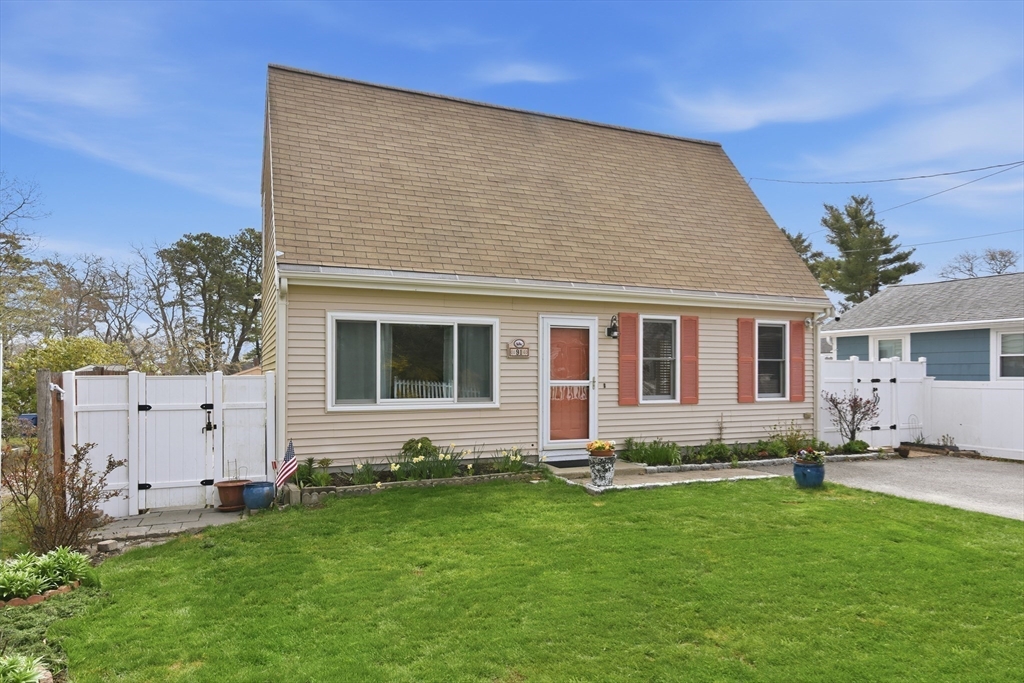 91 Cohasset Road Wareham, MA 02532 - Photo 4 of 33