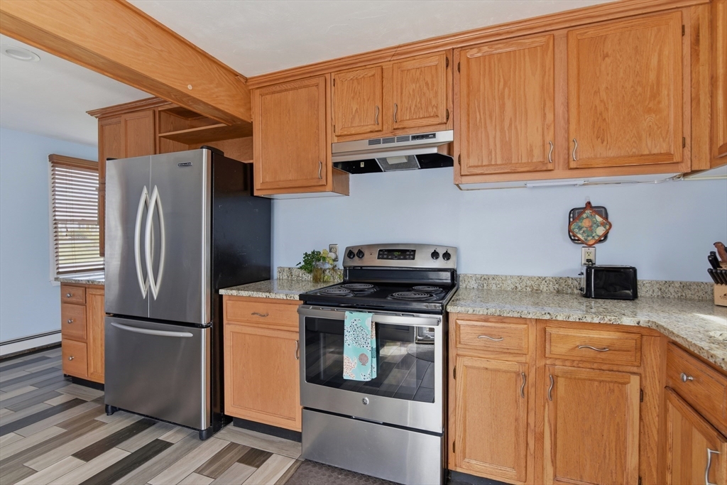 91 Cohasset Road Wareham, MA 02532 - Photo 8 of 33