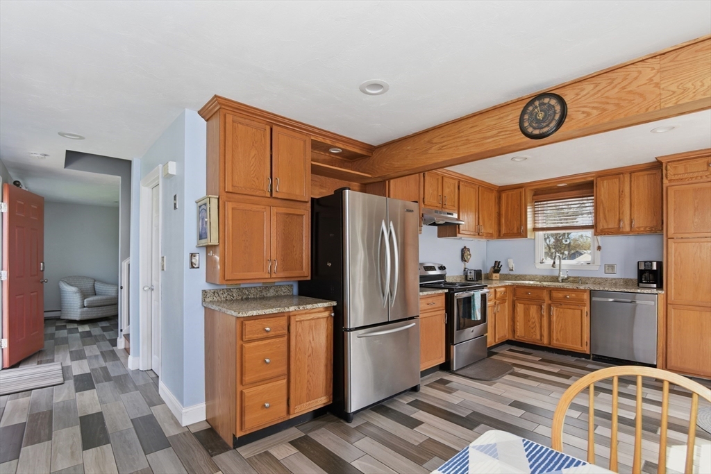 91 Cohasset Road Wareham, MA 02532 - Photo 9 of 33
