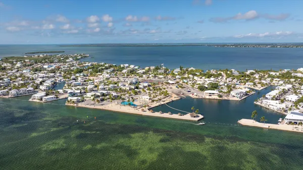 $255,000 | 701 Spanish Main Drive, Unit 533, Cudjoe, FL 33042