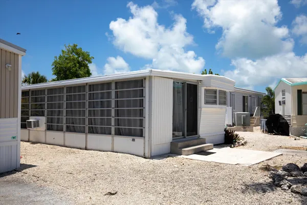 $255,000 | 701 Spanish Main Drive, Unit 533, Cudjoe, FL 33042