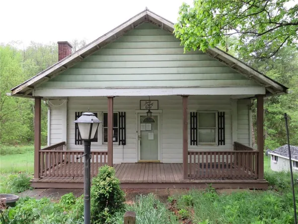 $59,900 | 2189 Dunn Station Road, Prosperity, PA 15329