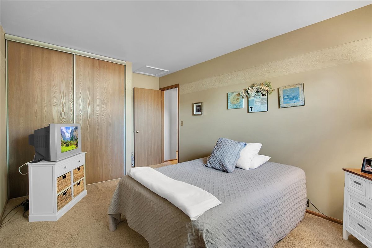1650 Kautz Road Aurora, IL 60504 - Photo 21 of 29 Gallery Image 21