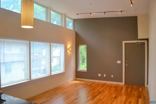 $3,150 | 1600 Jefferson Park Avenue, Unit 211, Charlottesville, VA 22903