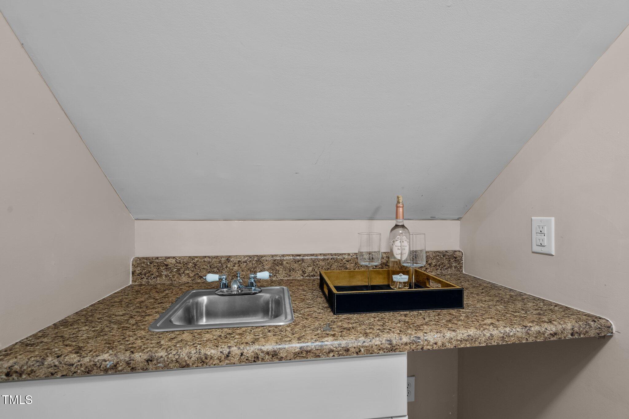 4113 Windsor Place Raleigh, NC 27609 - Photo 47 of 60 42-web-or-mls-_NFP2687