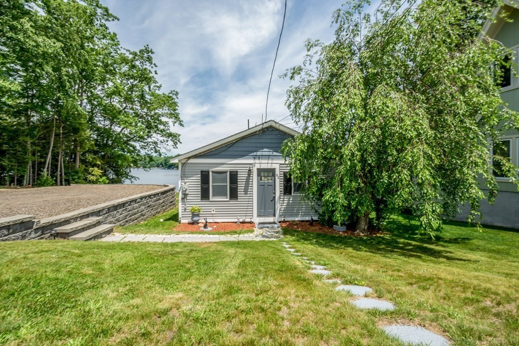 92 Stevens Park Road Charlton, MA 01507 - Photo 2 of 38 Gallery Image 2
