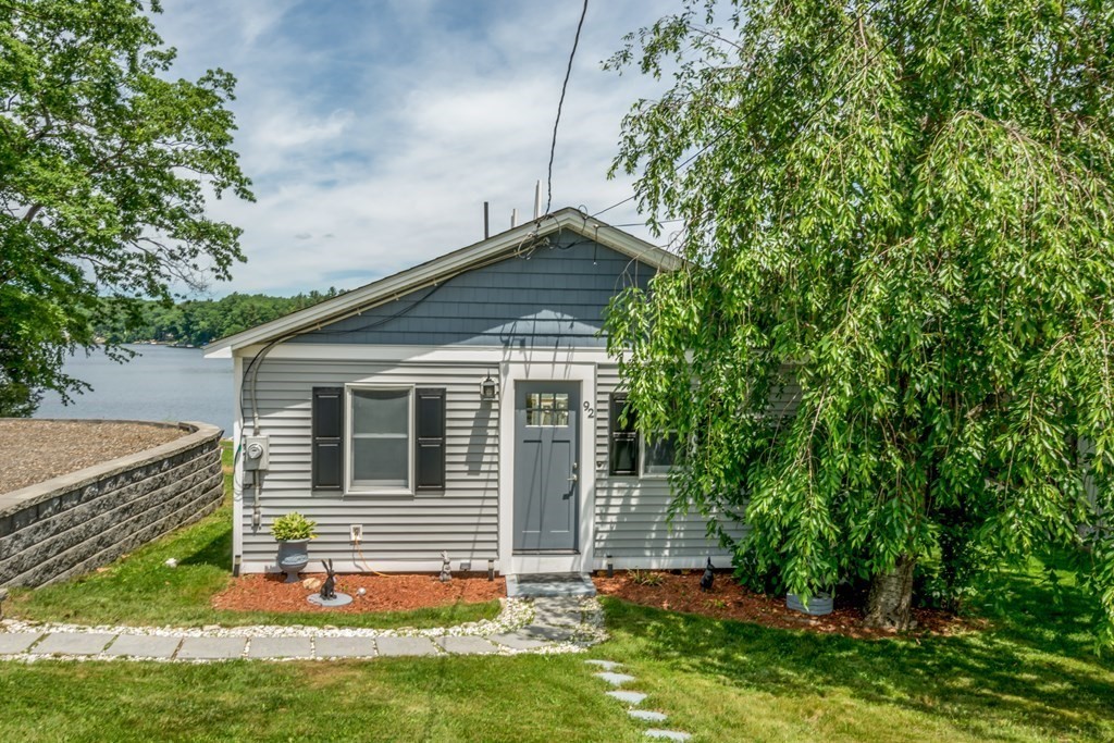 92 Stevens Park Road Charlton, MA 01507 - Photo 3 of 38 Gallery Image 3