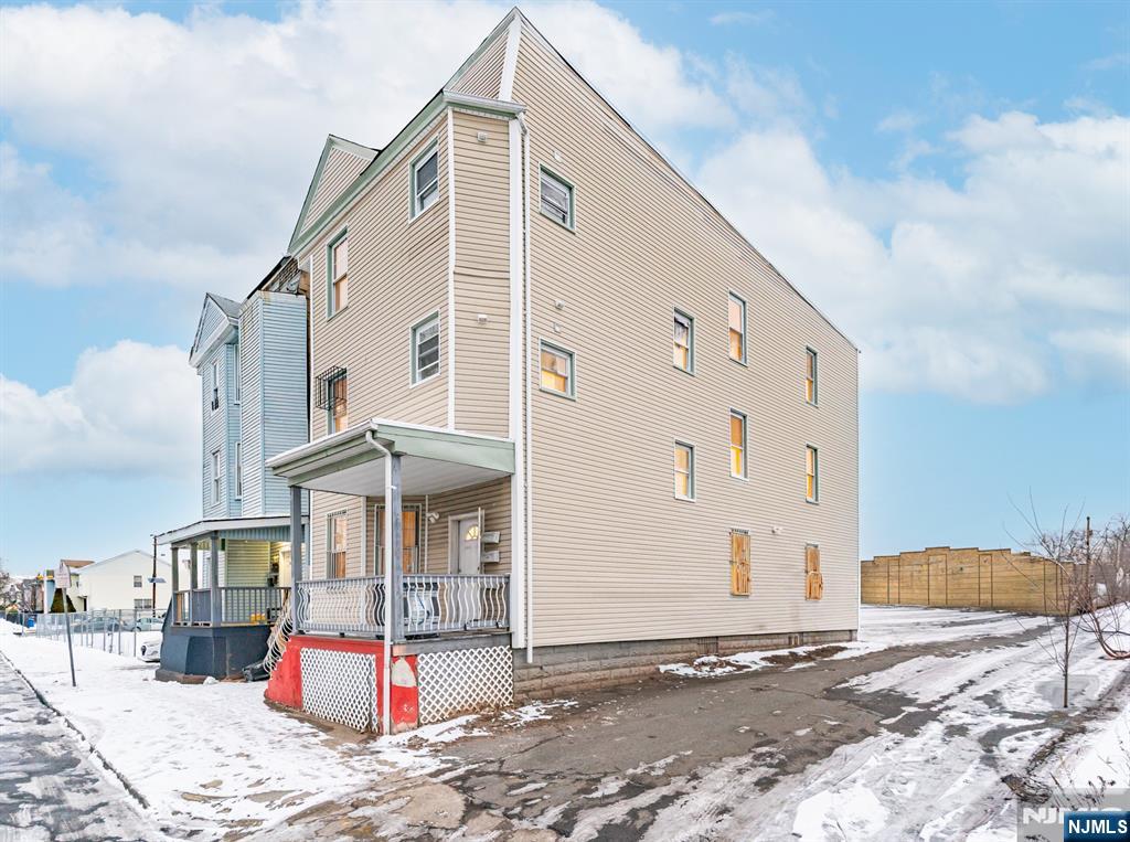 528 South 13th Street, Unit 1 Newark, NJ 07103 - Photo 3 of 18