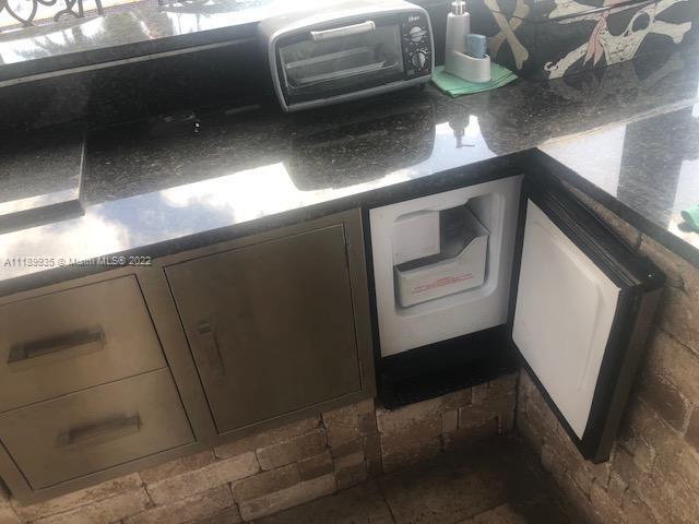 Three Lakes Miami, FL 33186 - Photo 11 of 42