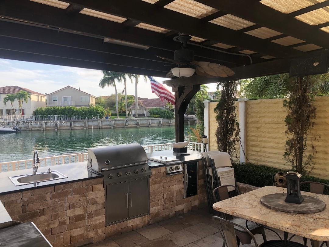 Three Lakes Miami, FL 33186 - Photo 17 of 42