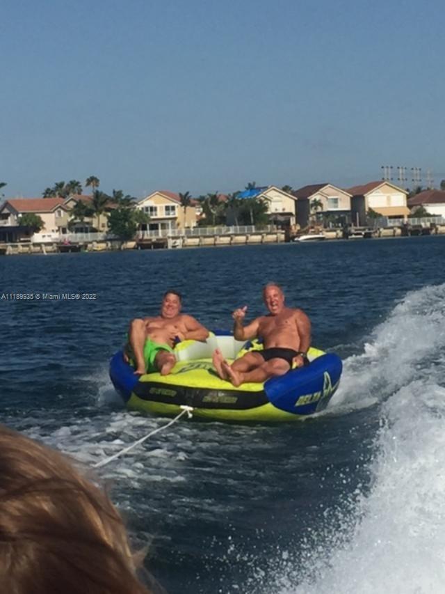 Three Lakes Miami, FL 33186 - Photo 31 of 42